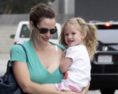 Дженнифер Гарнер раздели