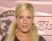 Тори Спеллинг стала священником