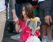 Сури Круз уже носит каблуки