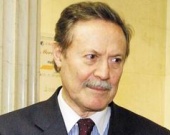 Соломина лечит собака