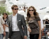 Джоли прогнала Питта из дома