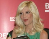 Тори Спеллинг пишет сказку