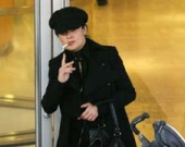 Сальма Хайек вернулась к вредным привычкам