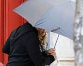 Сиенна Миллер прячется у дома Джуда Лоу