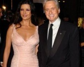 Майкл Дуглас прячет седину