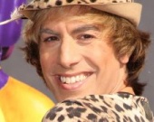 Гей-активист потребовал у "Бората" 25 тысяч долларов