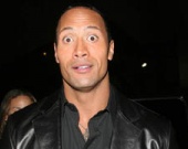 Дуэйн Джонсон в коротком платье