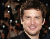 Звезда "Пляжа" снимет римейк "Кровных уз"