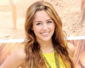 Майли Сайрус хочет сыграть Кэри Брэдшоу в юности