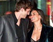 Эштон Катчер остался без денег