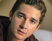 Шиа ЛаБеф продает свои трусы