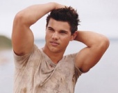 У Тэйлора Лотнера роман с Лили Коллинз