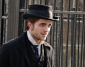 Роберт Паттинсон на съемках "Милого друга"