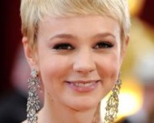 Кэри Маллиган запела