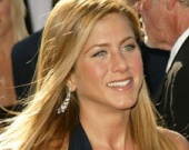 Анистон боится встречи с Брэдом Питом