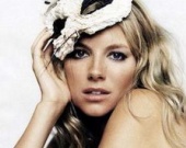 Сиена Миллер отчаянно пытается завести семью