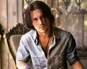 Женщины хотят свиданий с Джонни Деппом