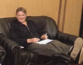 Абдулов кормит рыбок своими друзьями