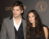 Деми Мур нравится, когда женщины флиртуют с ее мужем