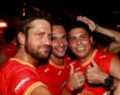 Джерард Батлер веселится в Рио