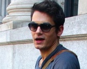 У бывшего парня Энистон проблемы!