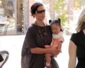 Кэтрин Хайгл: шоппинг с дочерью