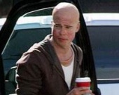 Брэд Питт лысеет с каждым днем