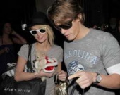 Пэрис и Алекс выбирают новогодние наряды (ФОТОРЕПОРТАЖ)