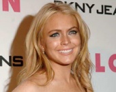 Лохан умоляет отца замолчать