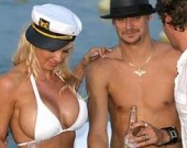 Новоиспеченный муж Памелы Андерсон уличен в измене!