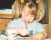 Звездные дети рисуют своих мам