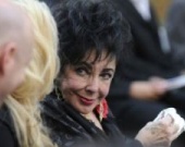 Элизабет Тейлор выходит замуж в девятый раз