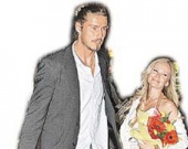 Сафин расстался с Еленой Кориковой