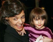 Кэти Холмс зануда