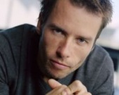 Гай Пирс снимется у режиссера-дебютанта