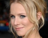 Кристен Белл станет властной мамашей