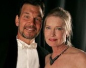 Вдова Патрика Суэйзи станет мамой