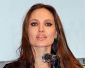 Анджелина Джоли – психически нездоровая