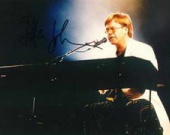 Элтон Джон исполнит музыку из мультфильмов