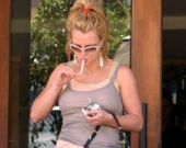 Бритни Спирс хочется гулять