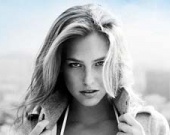 Сексуальная подруга ДиКаприо опять оголилась Сексуальная подруга ДиКаприо опять оголилась