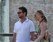 Звезда "Беверли Хиллз" с семьей на отдыхе