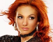 Жгучая красавица с обложки