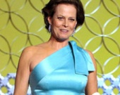 Разве эта женщины выглядит на 59 лет?