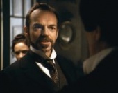 Хьюго Уивинг станет Красным Черепом