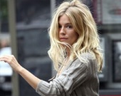 Сиенна Миллер такая же как мы?