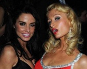 Развратная порнодива затмила Пэрис Хилтон