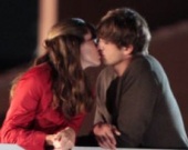 Дженнифер Гарнер и Эштона Катчера поймали за поцелуями