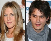 Счастью Энистон мешает ее собака