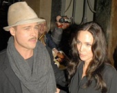 Брэд Питт хочет вернуть усы в моду